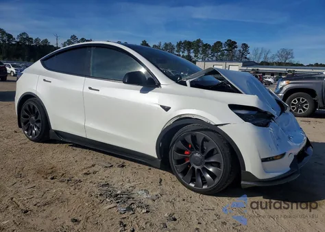2023 Tesla Model Y z USA, uszkodzony, nr VIN 7SAYGDEF5PF669415